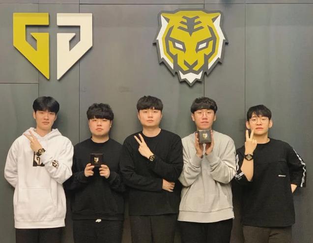 竞争和高水 竞争和高水