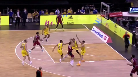 随即又以三 随即又以三